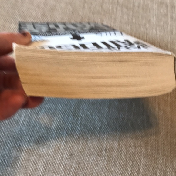 3/$10 Cat & Mouse by James Patterson - Picture 8 of 9